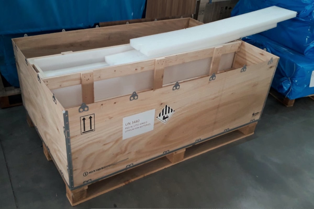 Cassa-omologata-UN-4D-rivestita-per-batterie-al-litio