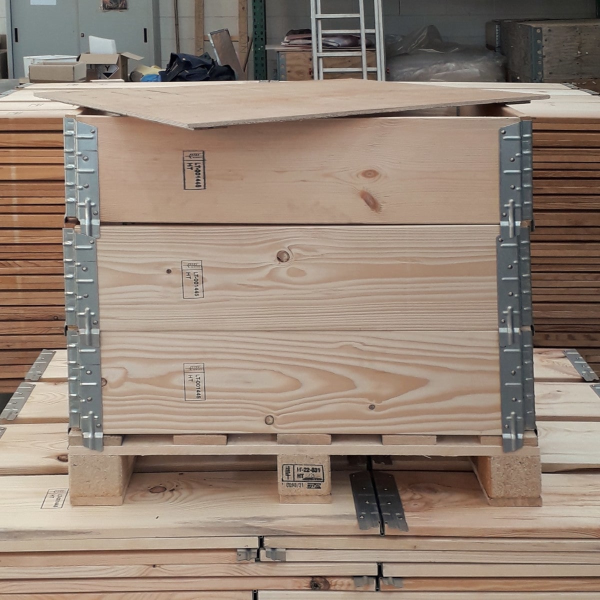 Pallet-collars-legno-HT-ISPM15-impilabili-imballi-legno-Cefis-Srl