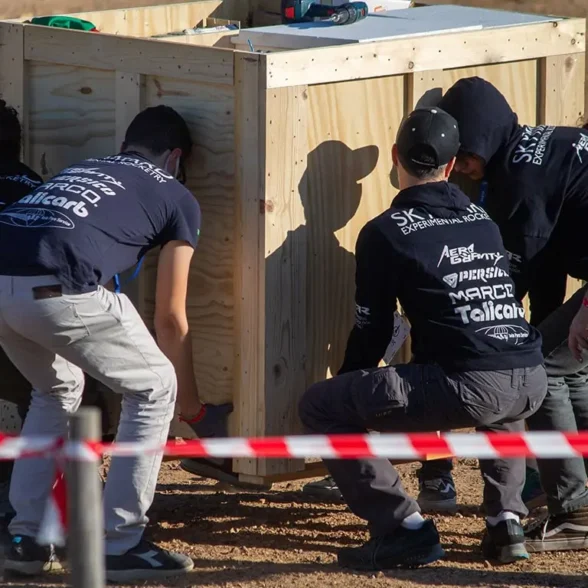 Una cassa in legno per un razzo da primo premio