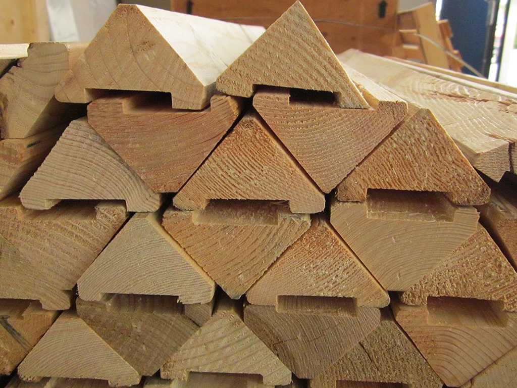 Materiali vari per imballaggio angolari legno HT Cefis srl imballaggi industriali