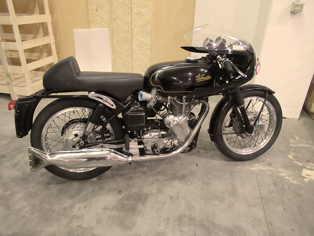 Moto d'epoca imballata in Cefis Srl