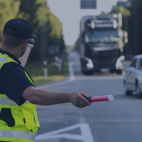 Le Sanzioni ADR più Inflitte dalla Polizia per il Trasporto Stradale di Merci Pericolose